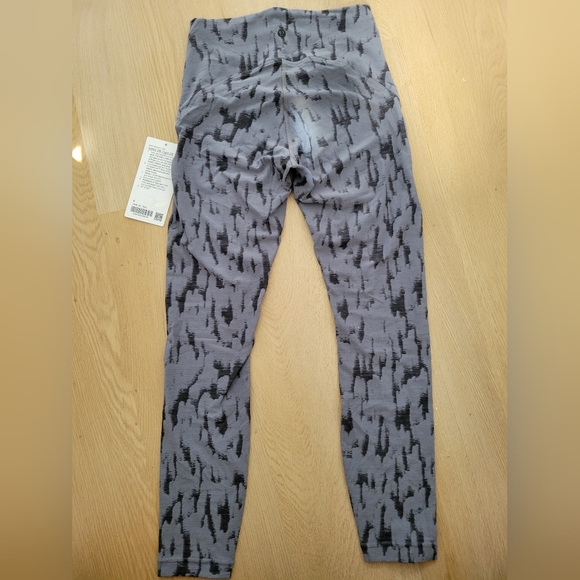 Lululemon instill 25 inch - Picture 3 of 4